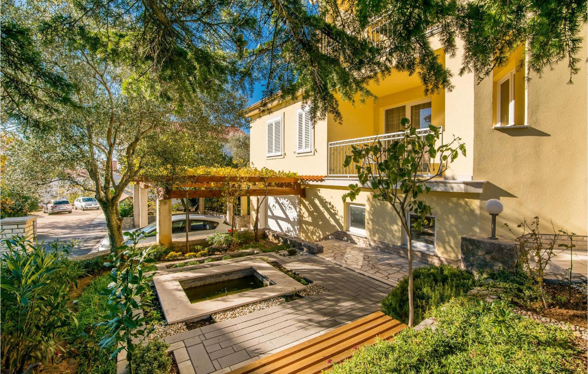 Nice Apartment In Krk With House Sea View Крк Екстер'єр фото